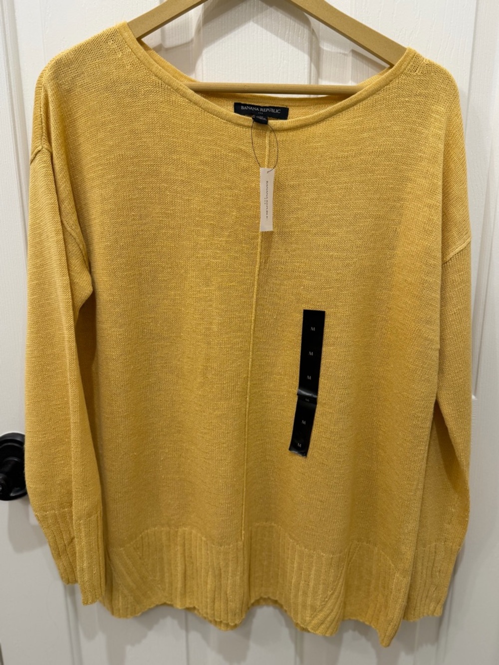 NWT Banana Republic Women's Mustard Crewneck Sweater